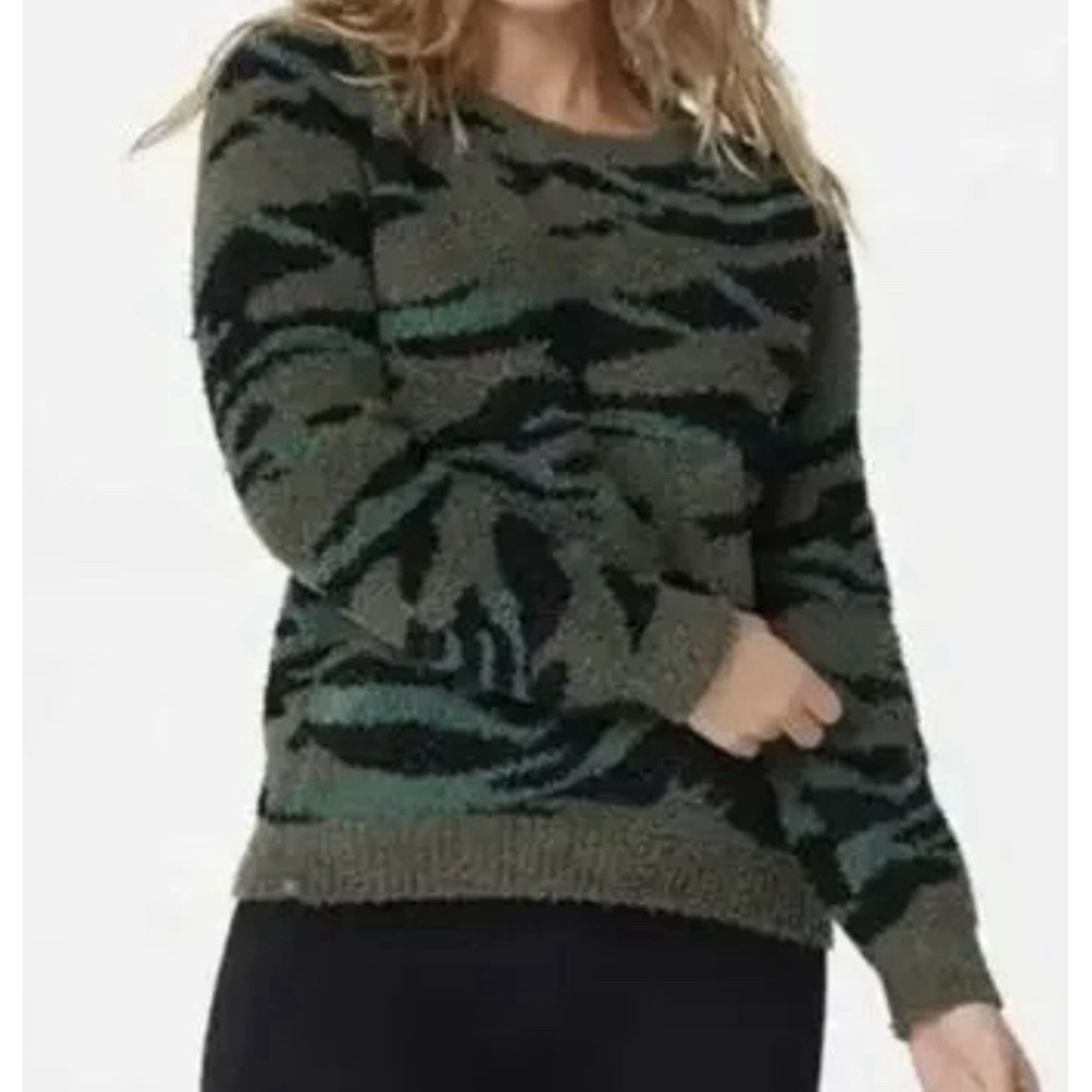 Barefoot Dreams CozyChic Sweater Women's Medium Camo Pullover Cozy Outdoor‎ Camp